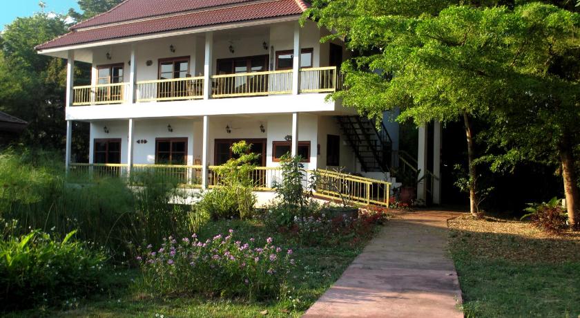 Image of Family Suite with Balcony 10