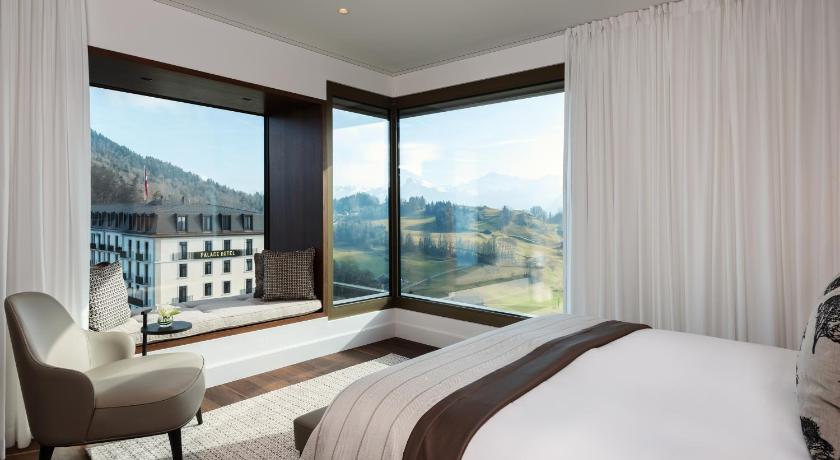 Image of Contemporary Family Suite 0
