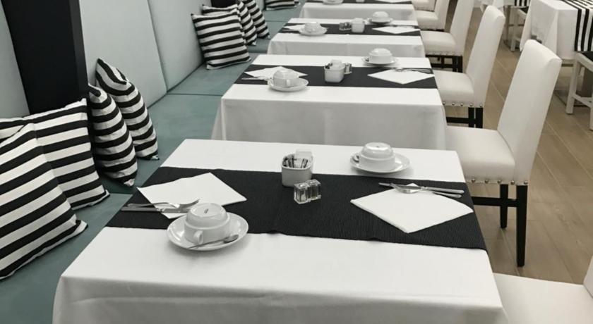 マリニャ・グランデ Hotel Cristal Marinha 3つ星 ホテル ロビー