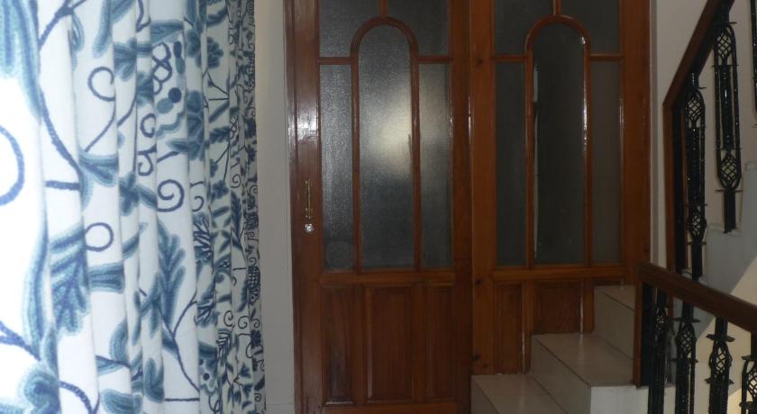 Snow Leopard Lodge photo