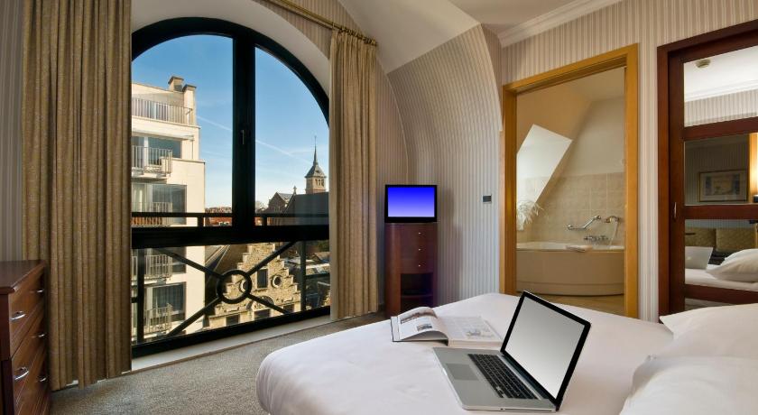 B-Aparthotels Ambiorix — Hotel in Brussels