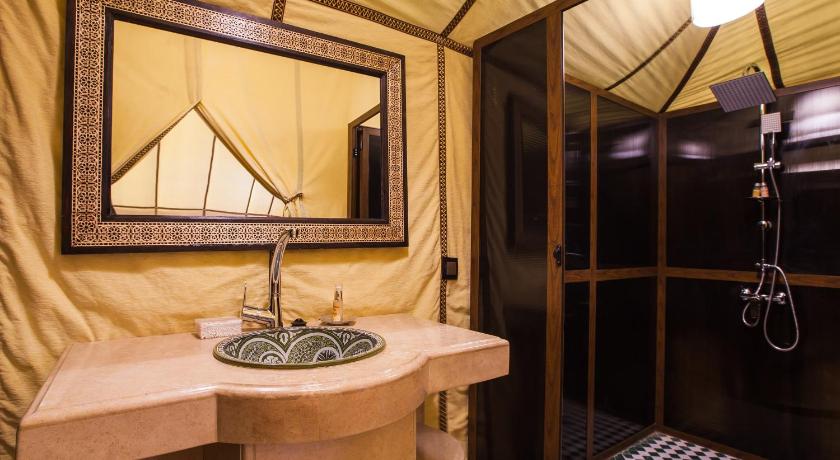 Luxury oasis camp photo