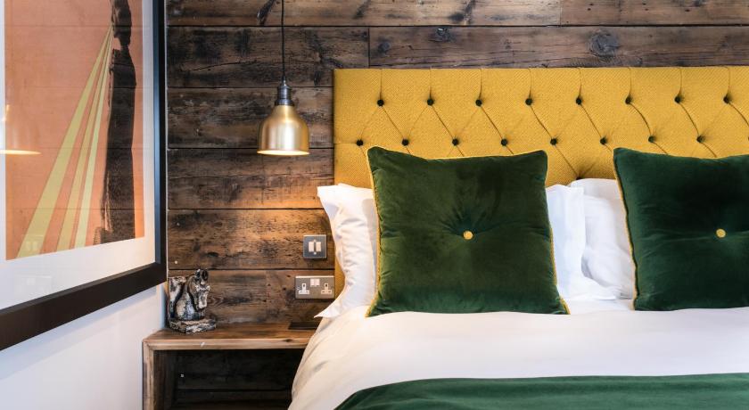 The Green Dragon Inn photo
