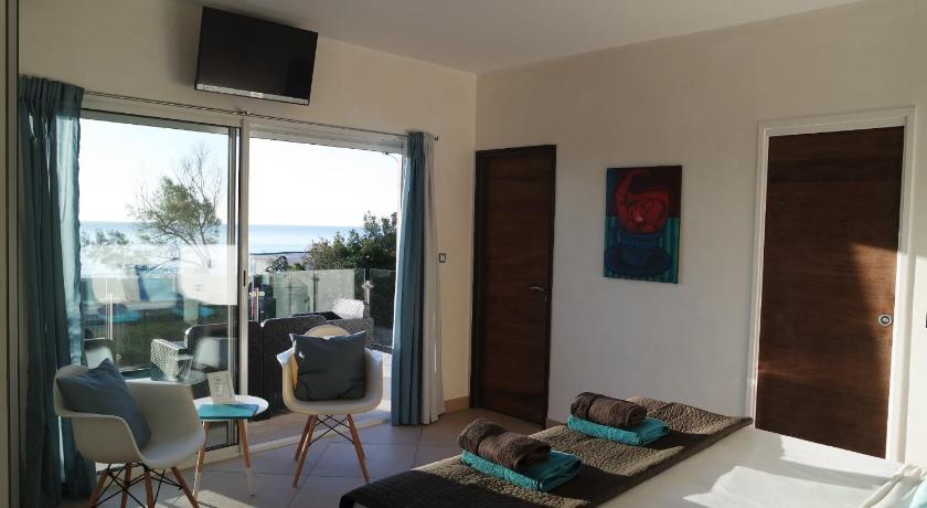 Image of Deluxe Double Room with Sea View 3