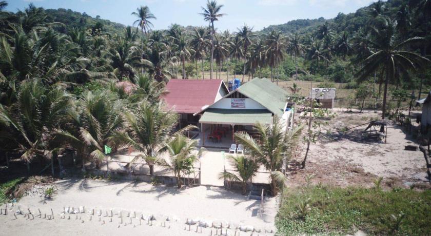 Bucana beachfront guesthouse photo