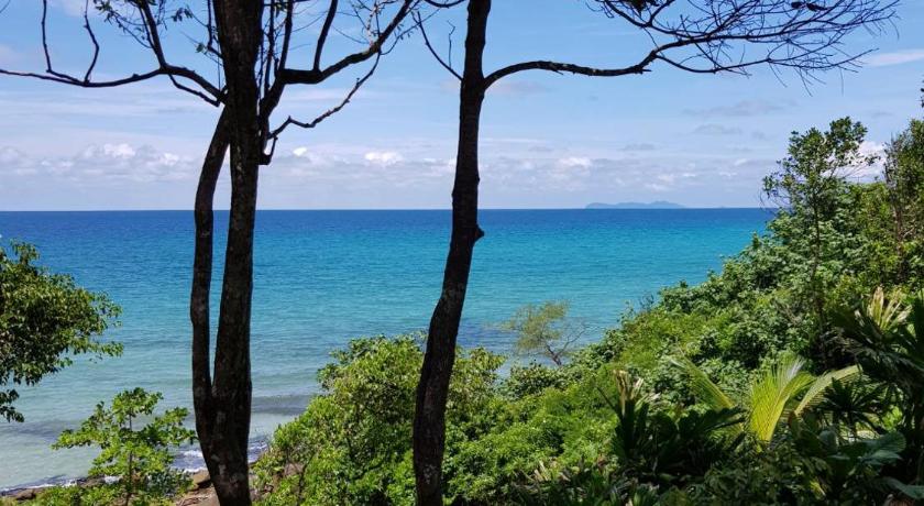 Image of Bungalow with Sea View 9