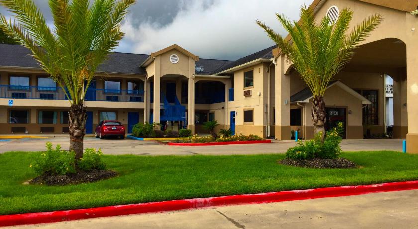 Americas Best Value Inn & Suites Mont Belvieu Houston