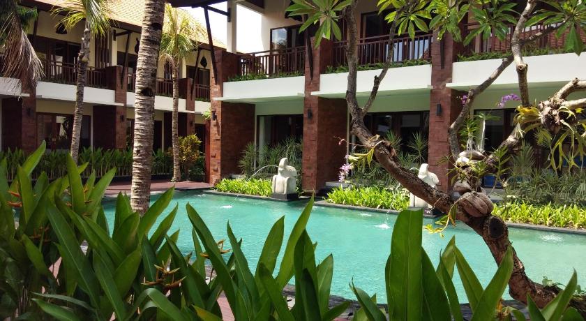 Bali ARENA Living 2-Star Hotel exterior