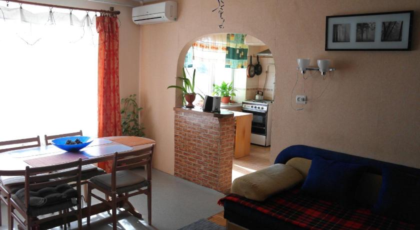 Apartment on Korjatovich 6a — Hotel in Beregovo