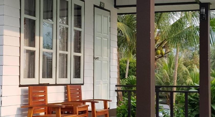 Image of Bungalow with Sea View 5