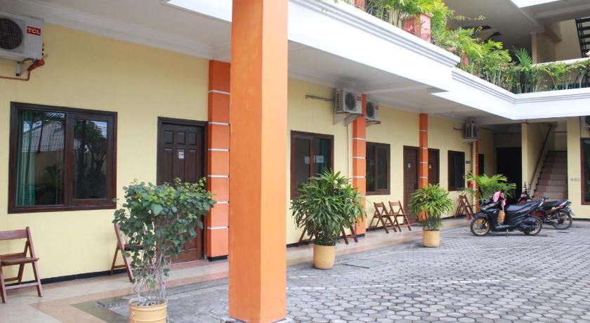 チェプ Hotel Ronggolawe 1つ星 ホテル 施設