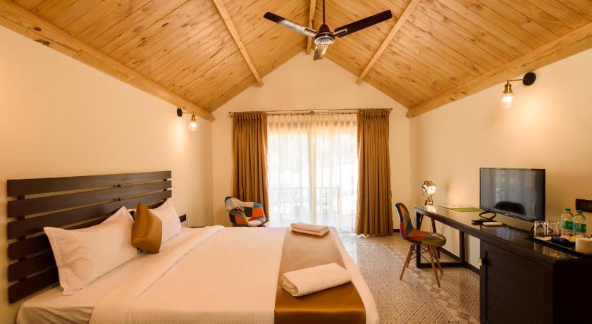 Stone Wood Resort And Spa