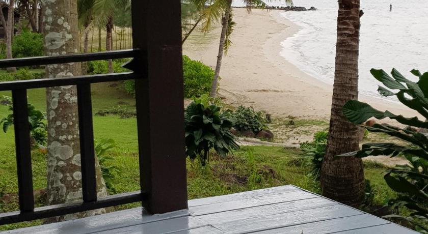 Image of Bungalow with Sea View 7