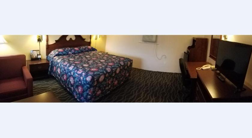 Budget Host Inn photo
