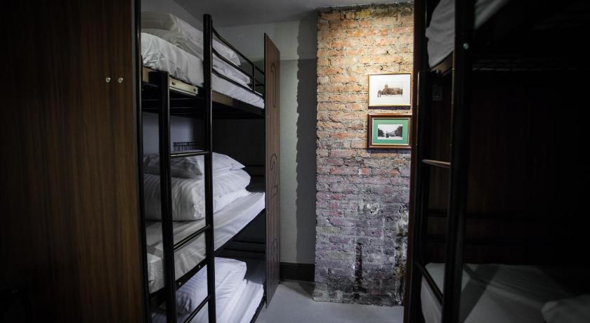 Image of 1 Person in 9-Bed Dormitory with Shared Bathroom - Mixed 12