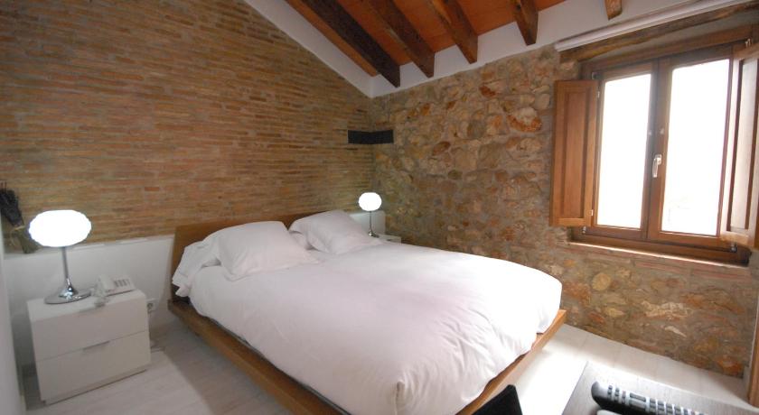 Image of Bugdet Standard Double Room (2 Adults) - Annex 6