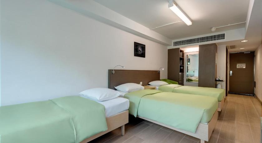 Image of Triple - 3 Single Beds 1