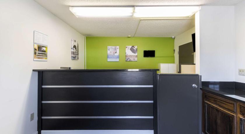 Studio 6-Statesboro, GA photo