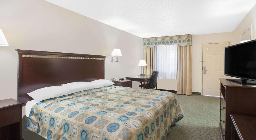 Super 8 By Wyndham Corpus Christi