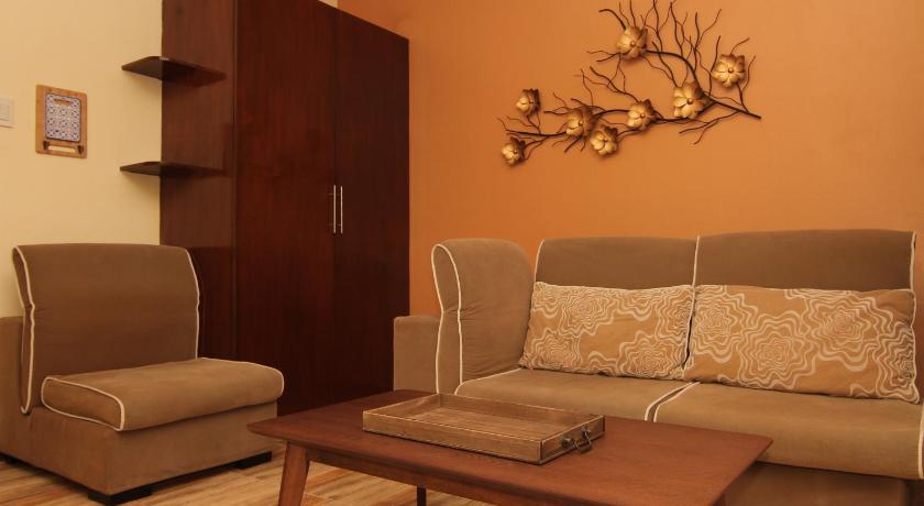 Image of Family Room 6