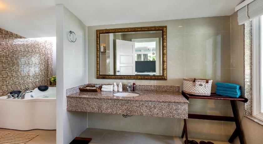 Image of Beachfront Suite 2