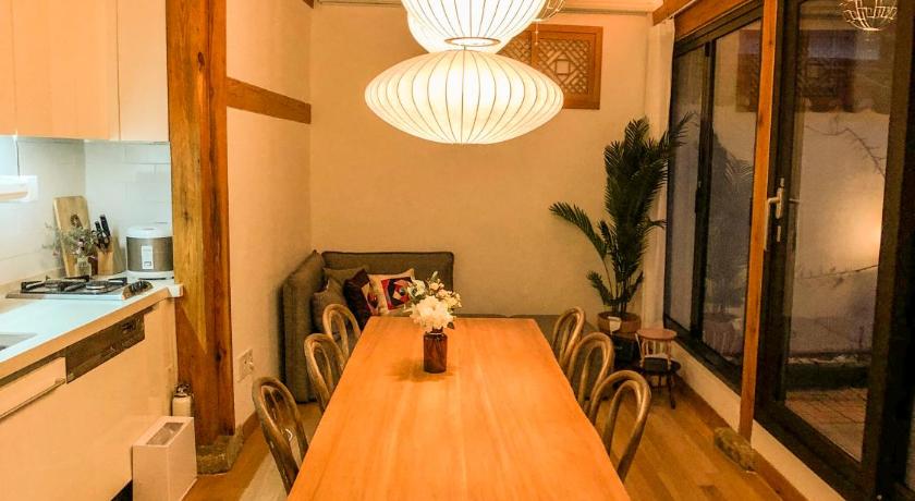 서울 JAY Hanok ㅡ 3BR 3Bath ㅡ 8min from Anguk STN 4성급 숙소 외관