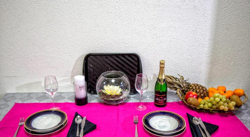 Kingdom Rooms Visoko — Hotel in Visoko