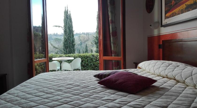 Фото: Двухместный номер с 1 кроватью и патио (Double Room with Patio) 9