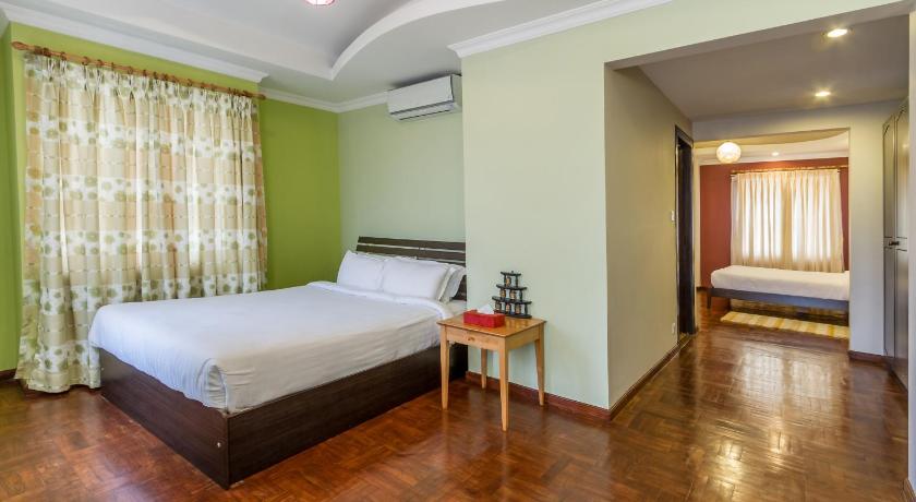 Image of Apartamento de 3 dormitorios (Three-Bedroom Apartment) 7