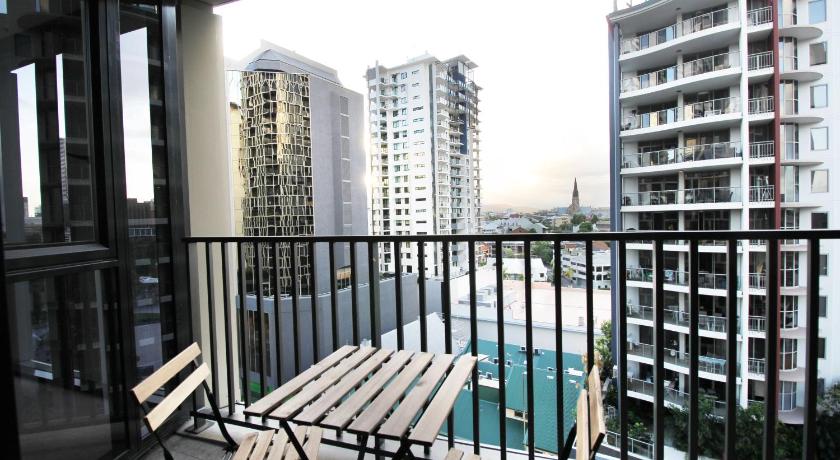 Queen St Residence photo