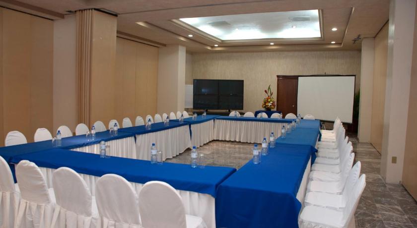 Dorados Conventions & Resort