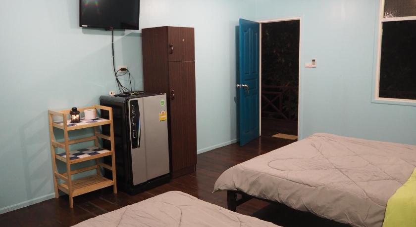 Image of Twin Room with Balcony 4