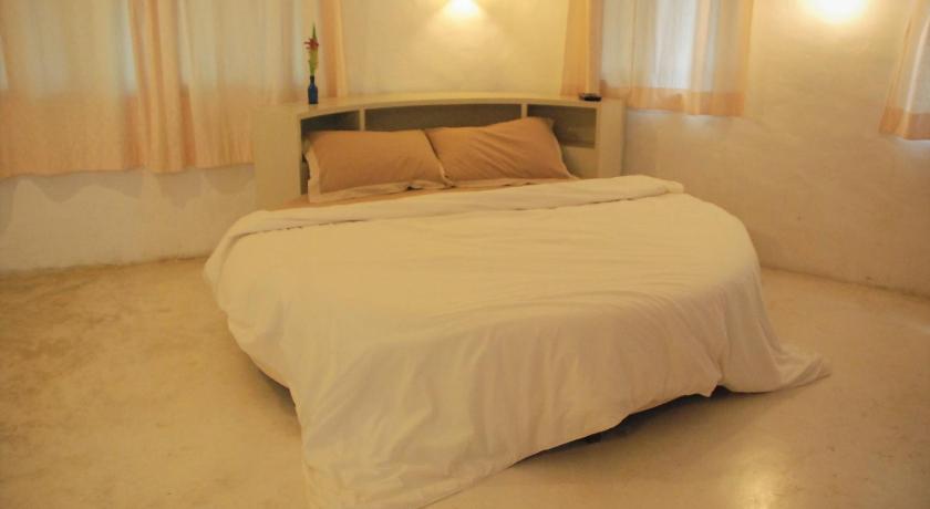 Image of Two-Bedroom House 11