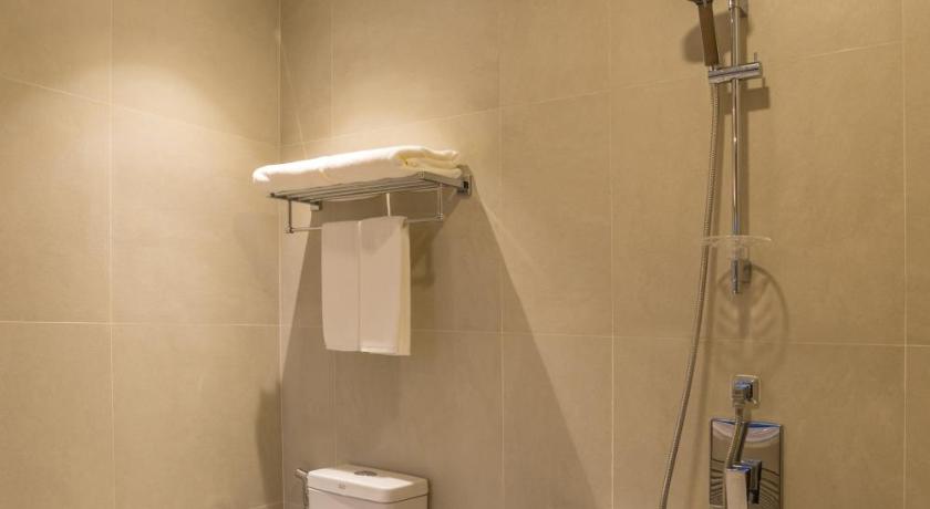 Image of Deluxe Cliff View Room 15