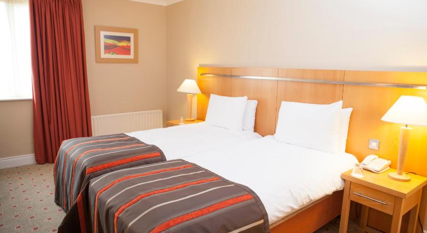 Lahinch Coast Hotel and Suites