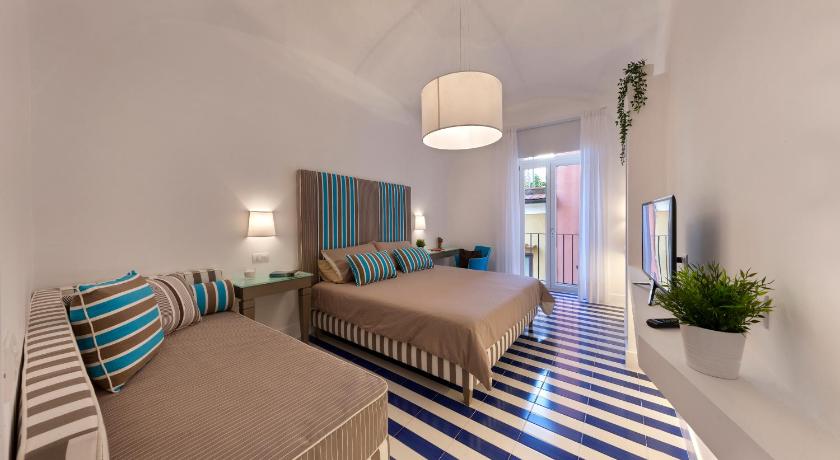Kira Guest House — Hotel in Sorrento