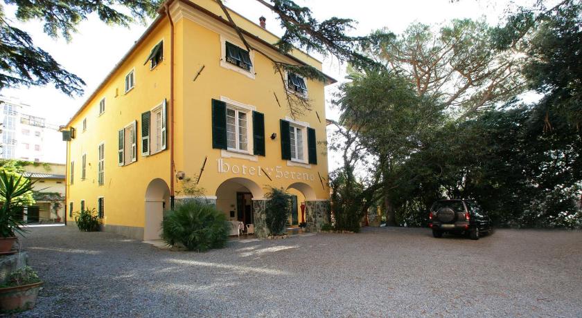 Hotel Sereno — Hotel in Cogoleto