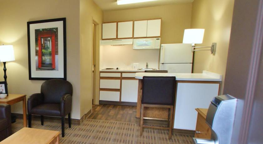 アトランタ Extended Stay America Select Suites - Atlanta - Perimeter - Hammond Drive 2つ星 ホテル レストラン