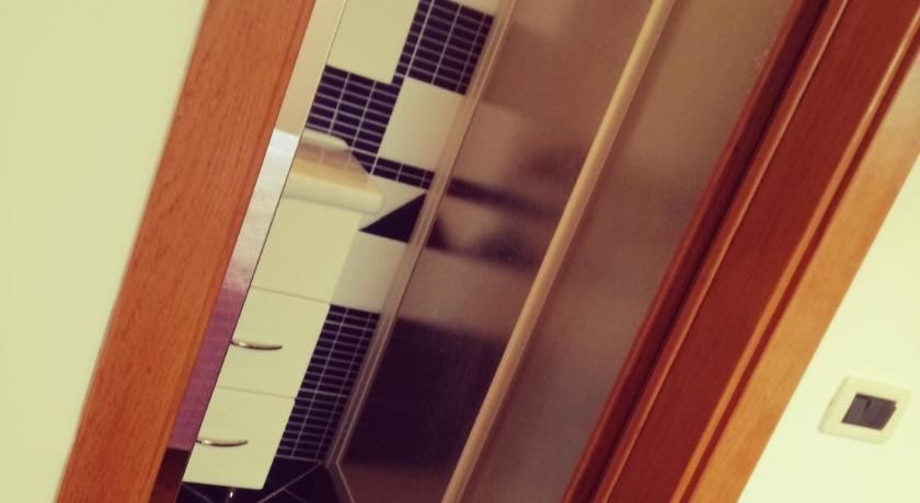 Room Kris with private entrance & private bathroom photo
