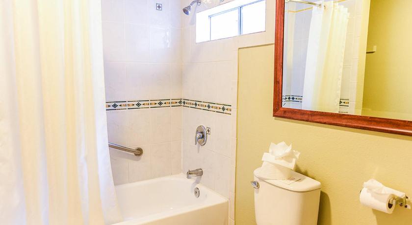 Pacifica Motel photo
