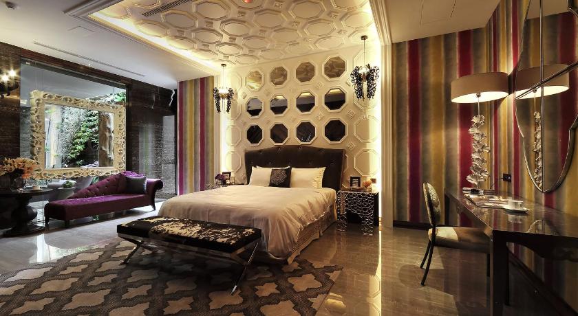 Image of Deluxe Double Room - Check-In After 6:00 PM 1
