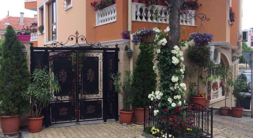 Marinela Apartments — Hotel in Pomorie