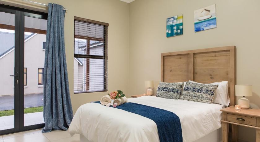 Image of Four-Bedroom Vacation Home 6
