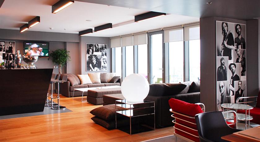 Point Hotel Barbaros - image 9