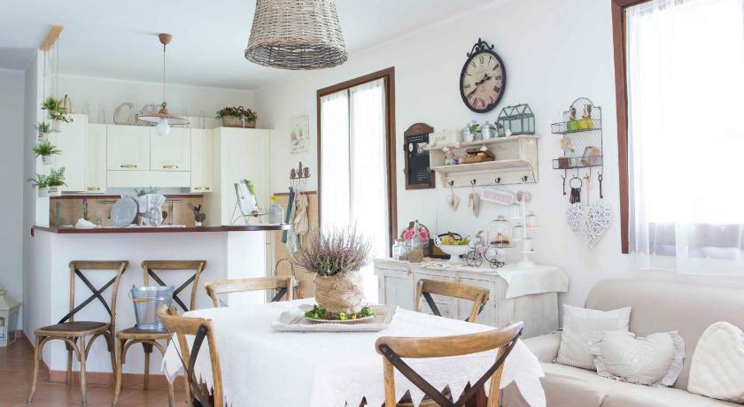 La Casa Di Menny Maison de Campagne — Hotel in Moneglia
