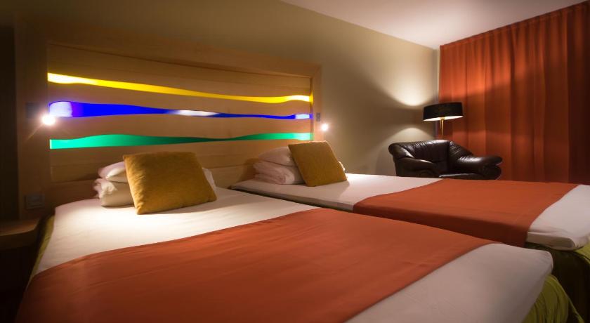 Image of Standard Double or Twin Room with Balcony 6