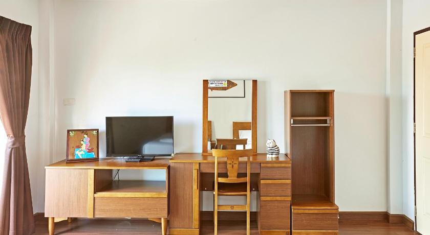 Image of Two-Bedroom House 6