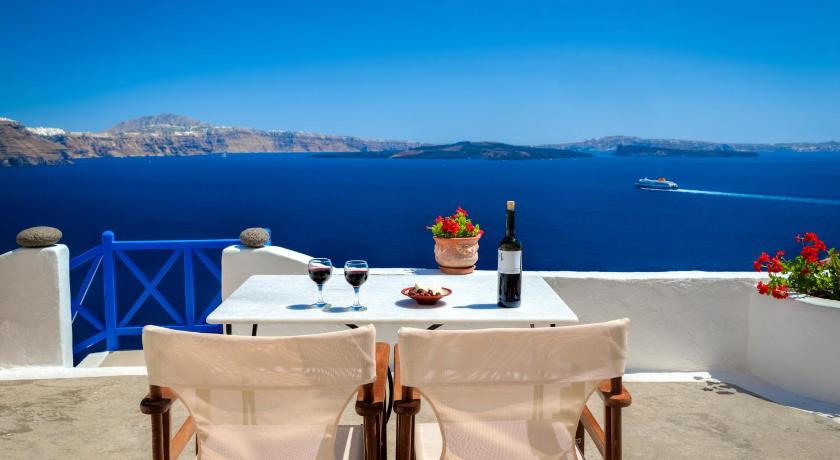 Chelidonia Traditional Villas — Hotel in Santorini