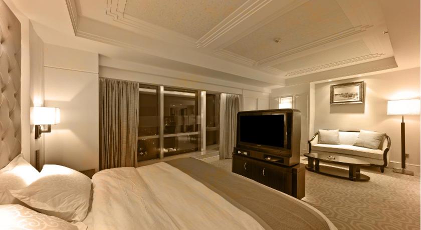 Image of Deluxe King or Twin Room (Include 2 Breakfast) 7