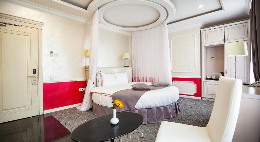 Central Hotel Yerevan photo